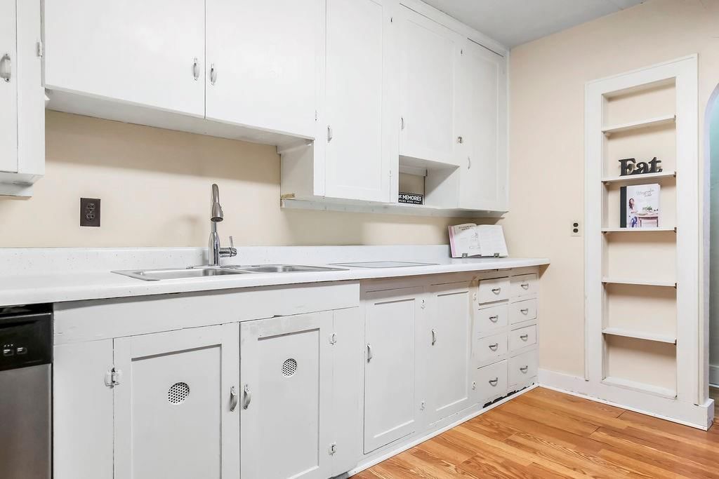 231 W Park Street — photo 8