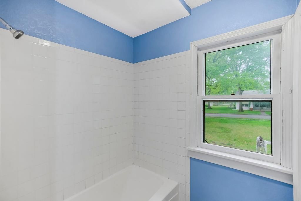 231 W Park Street — photo 10