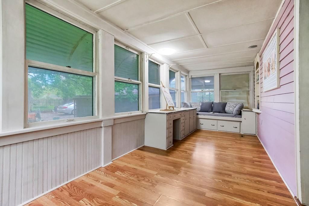 231 W Park Street — photo 16