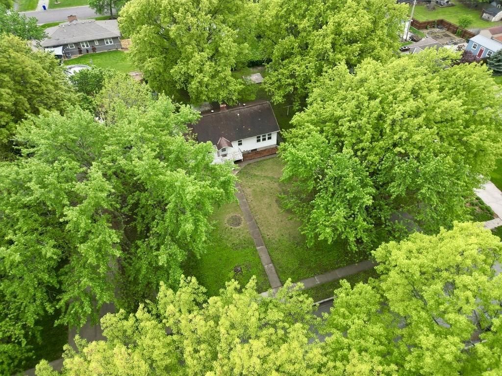 231 W Park Street — photo 31