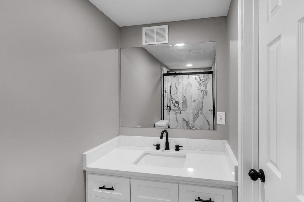 18514 E 8th Street — photo 14