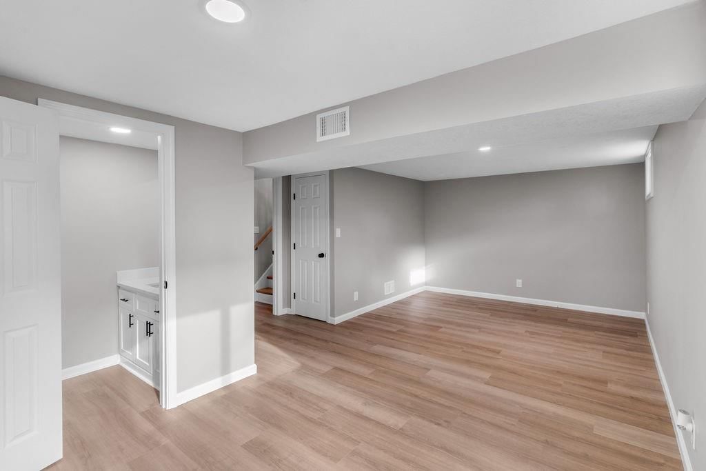 18514 E 8th Street — photo 17