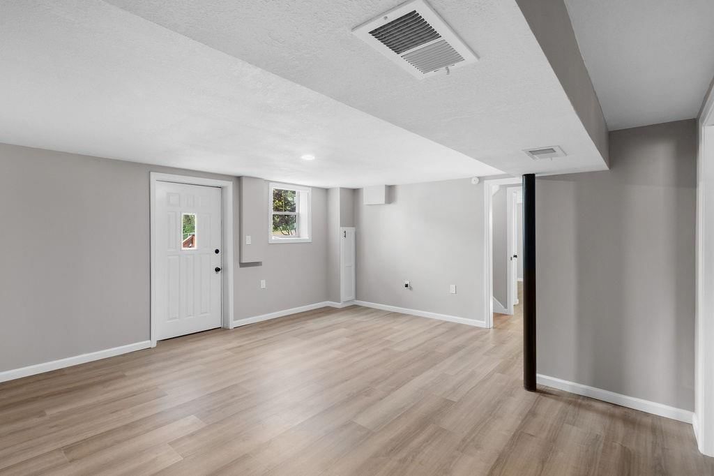 18514 E 8th Street — photo 18