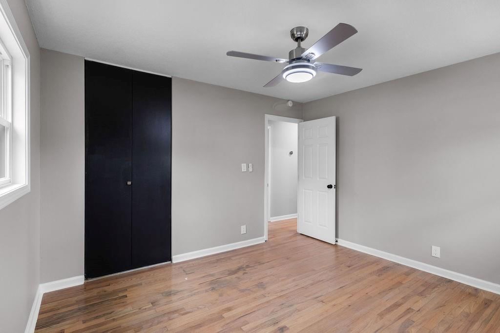 18514 E 8th Street — photo 31