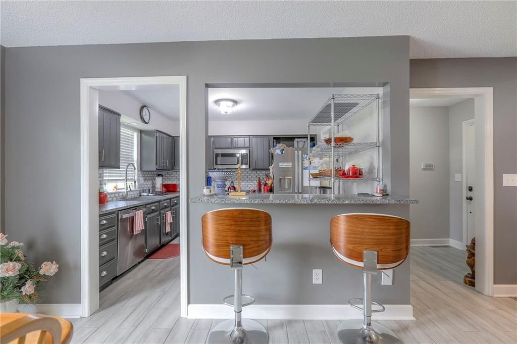 10240 Locust Street — photo 16