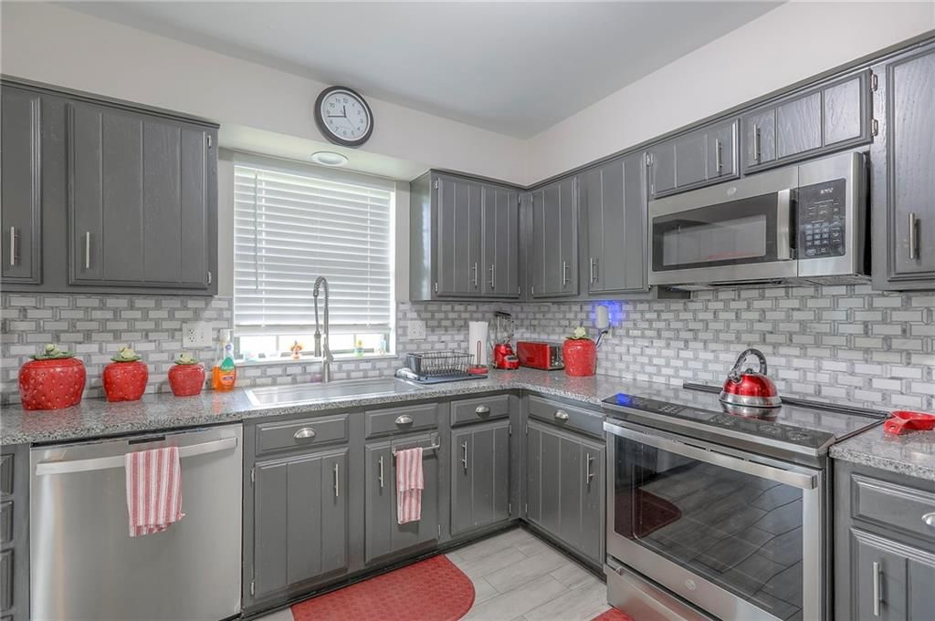 10240 Locust Street — photo 19