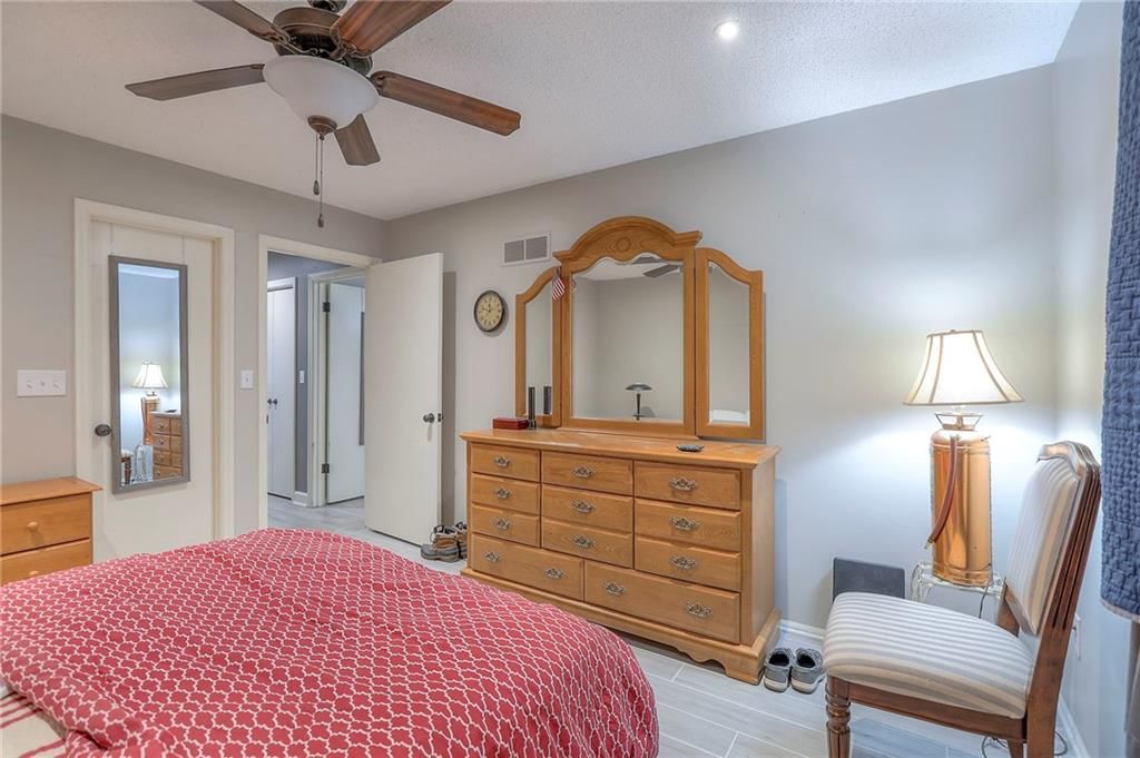 10240 Locust Street — photo 25