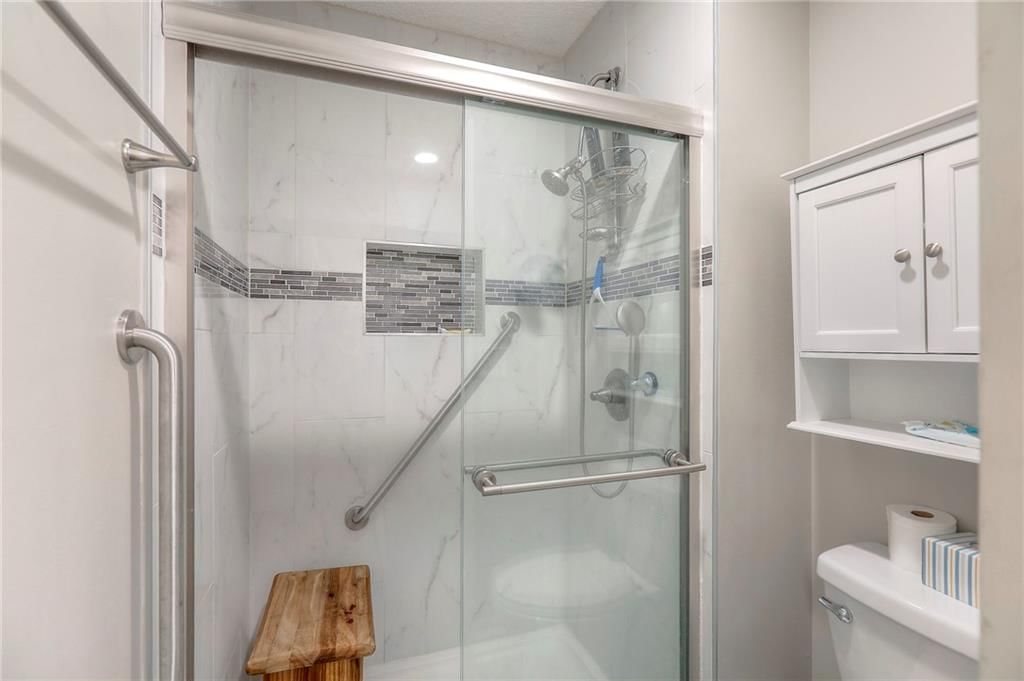 10240 Locust Street — photo 32