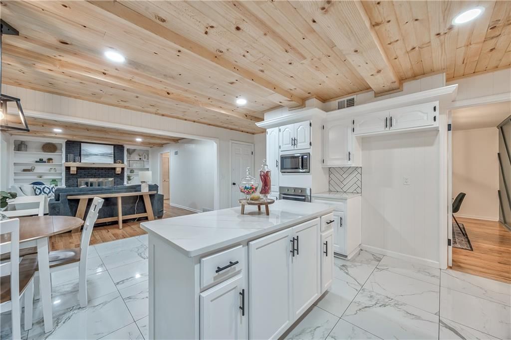 9500 W 104th Street — photo 21