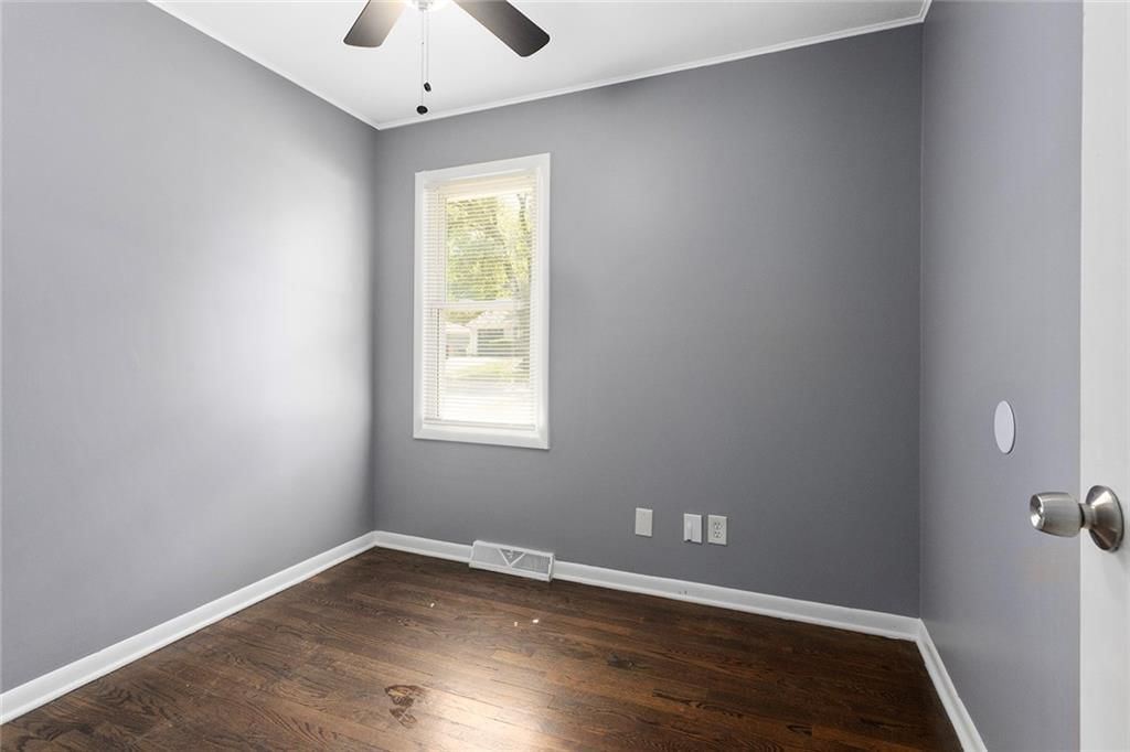 11217 Herrick Avenue — photo 14