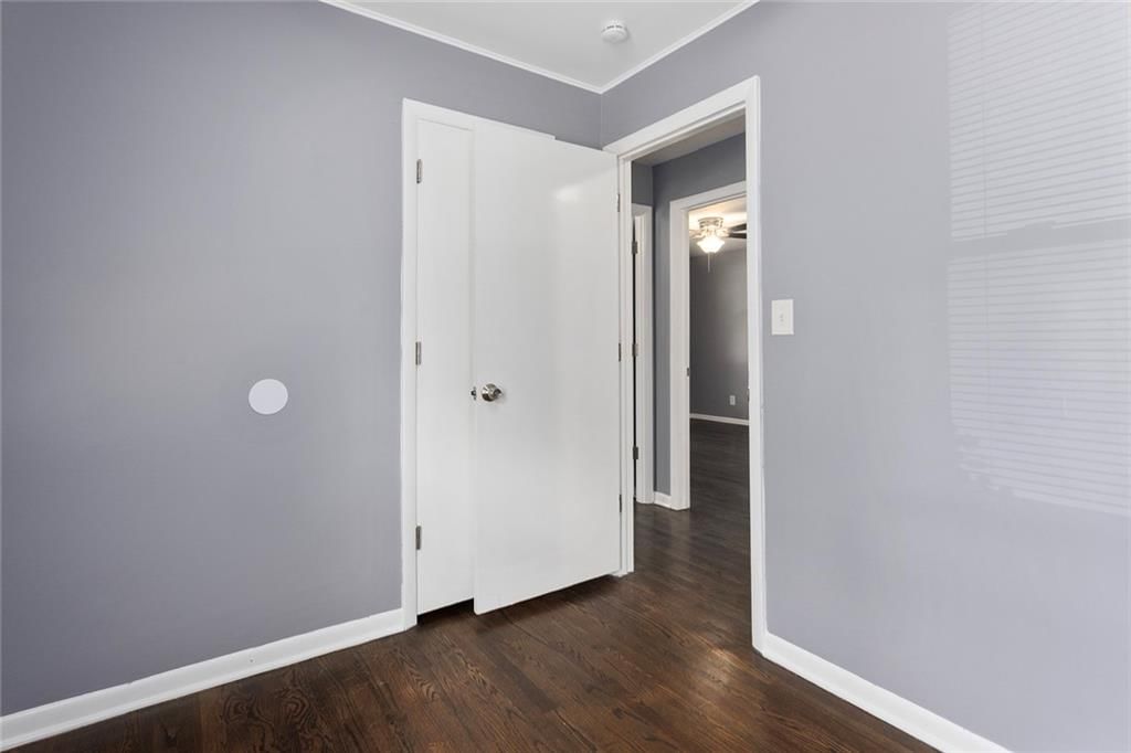 11217 Herrick Avenue — photo 15