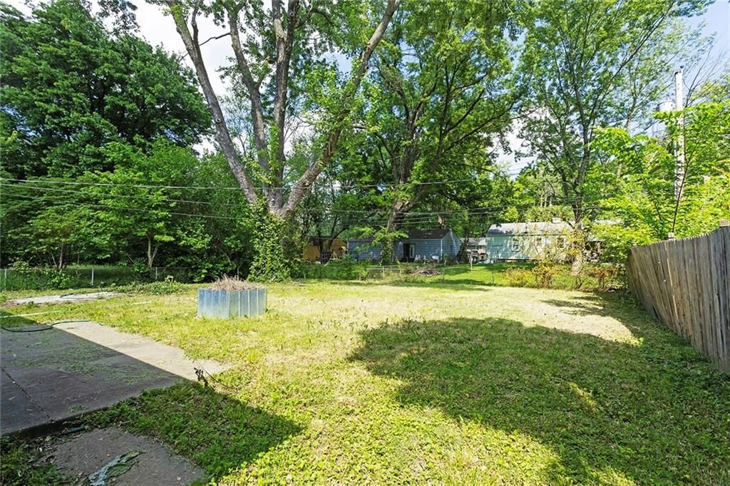 11217 Herrick Avenue — photo 25