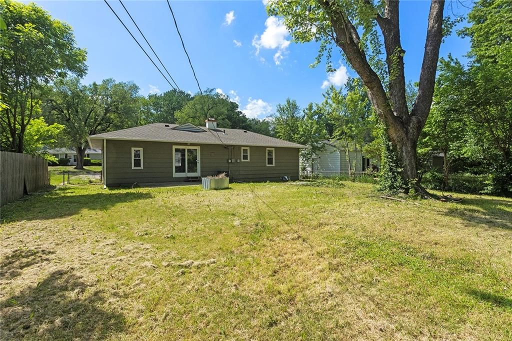 11217 Herrick Avenue — photo 26