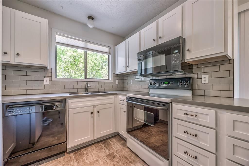 12580 W 108th Terrace — photo 9