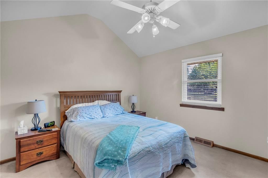 1905 NE Patterson Drive — photo 15