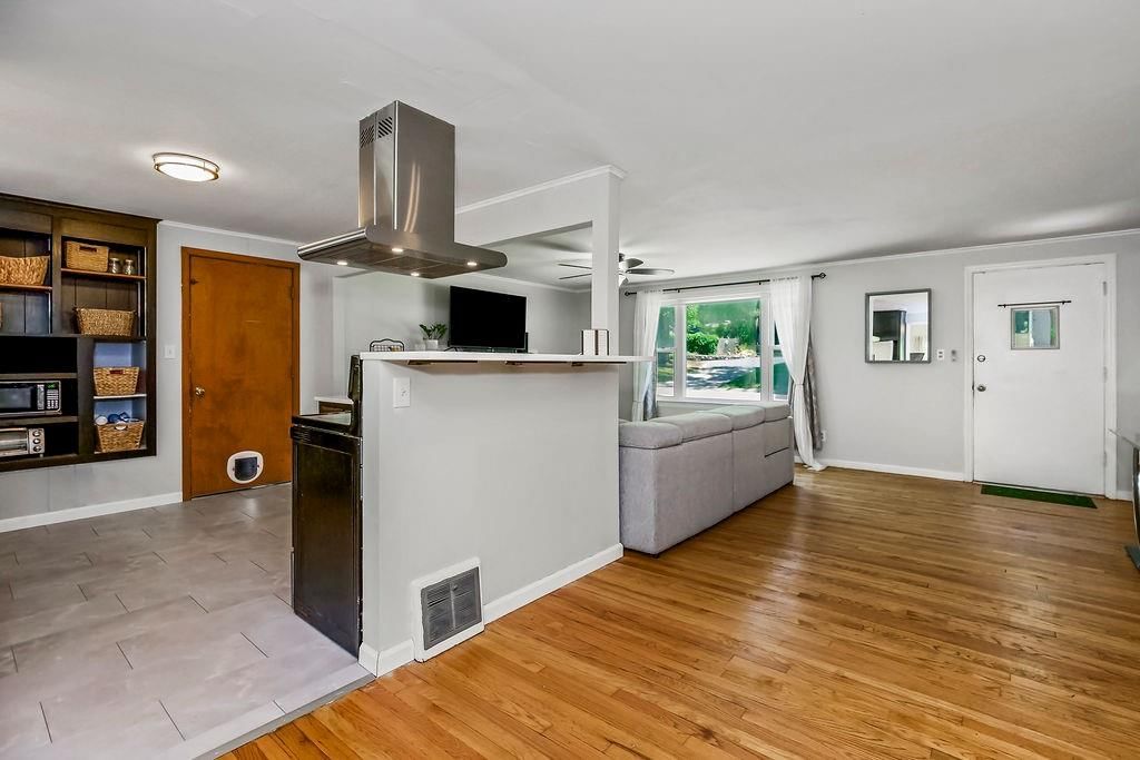 6138 Hadley Street — photo 4