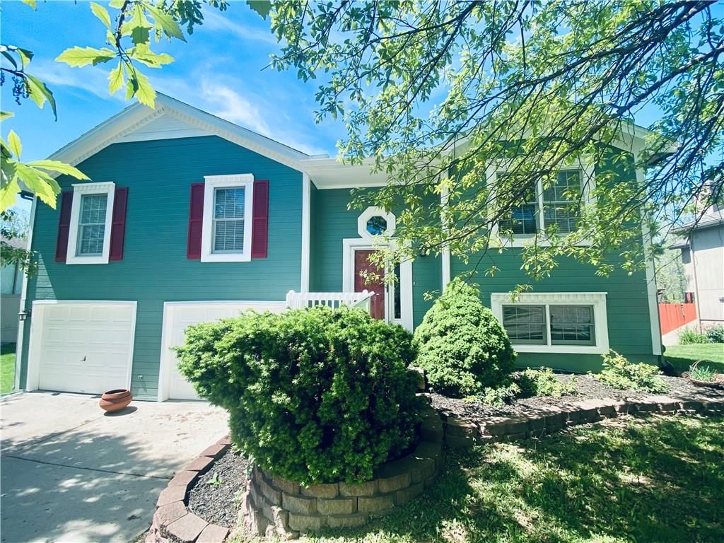 7124 N Hickory Street — photo 1