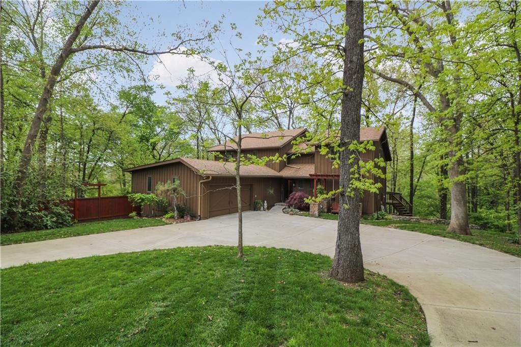 12 Woodland Trail, Warrensburg, MO