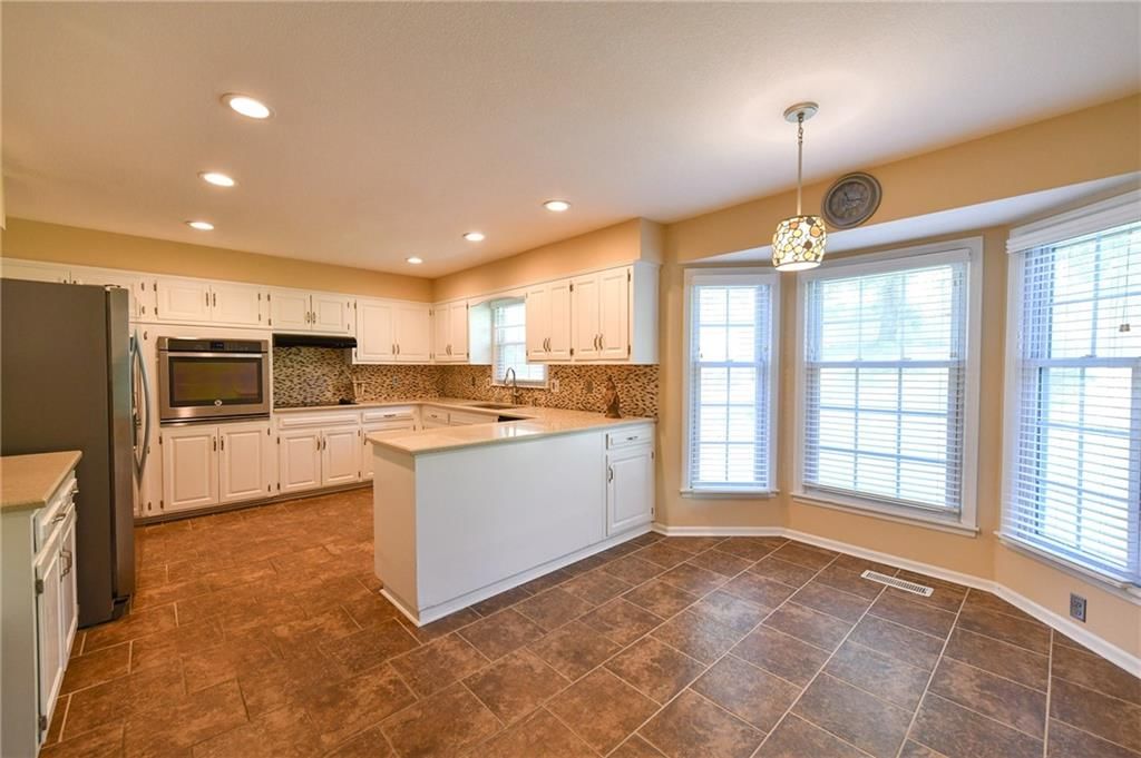12012 Ensley Lane — photo 10