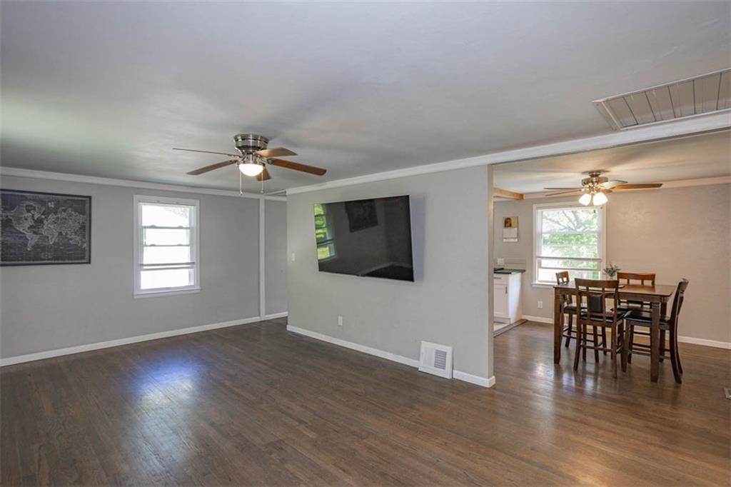 7801 Longwood Avenue — photo 10