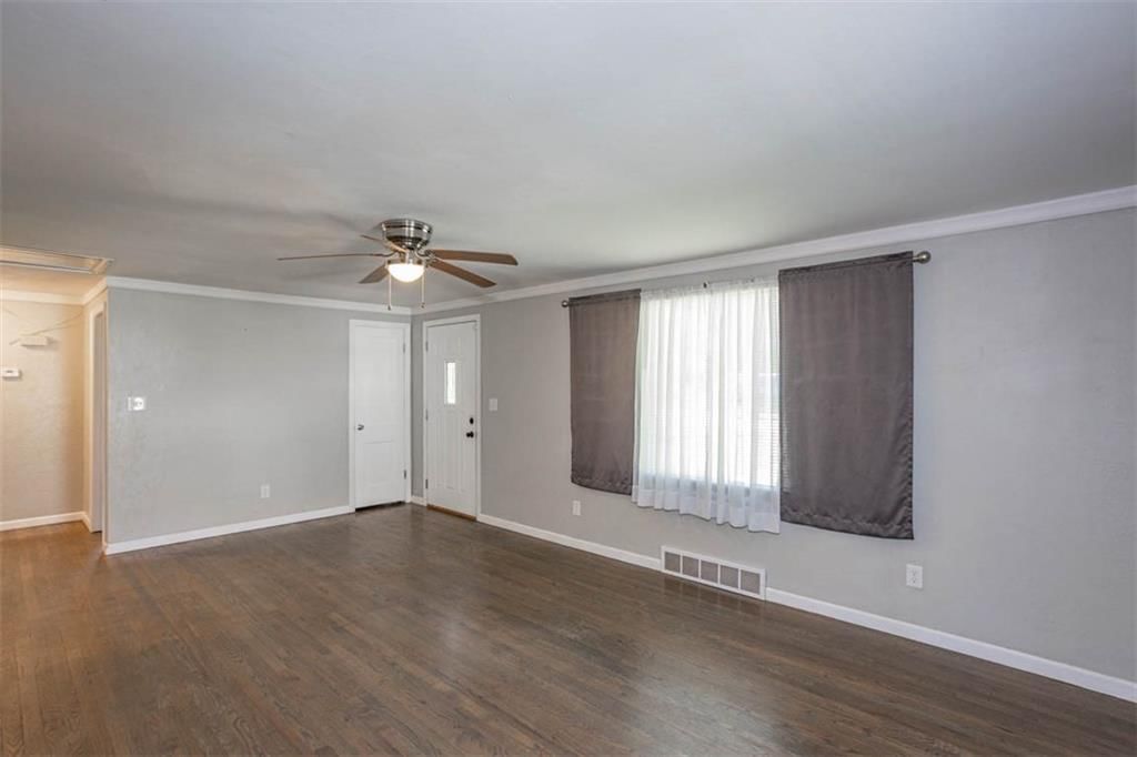 7801 Longwood Avenue — photo 12