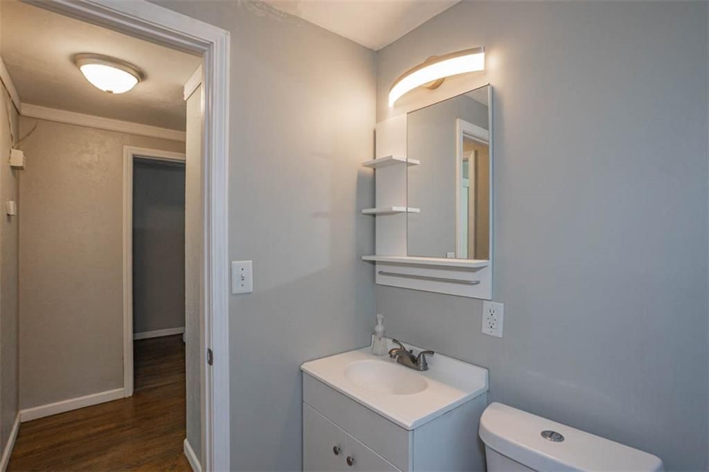7801 Longwood Avenue — photo 22