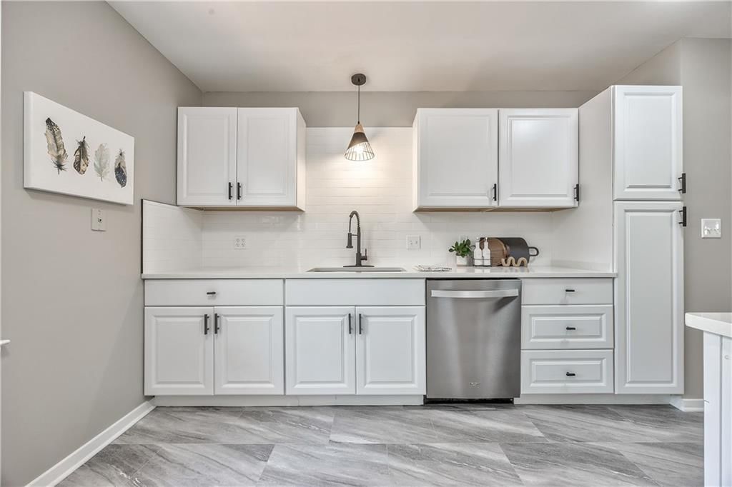 9724 W 91st Street — photo 14