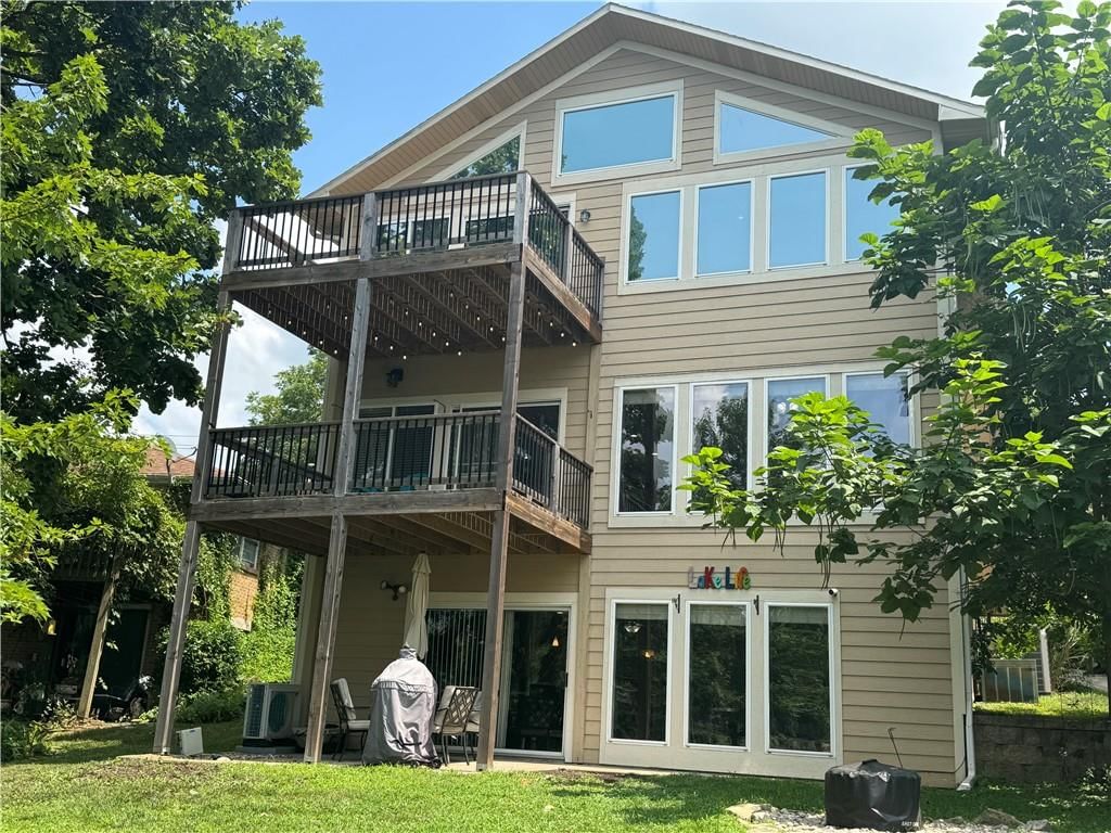 14 Emerald Shore Drive — photo 2