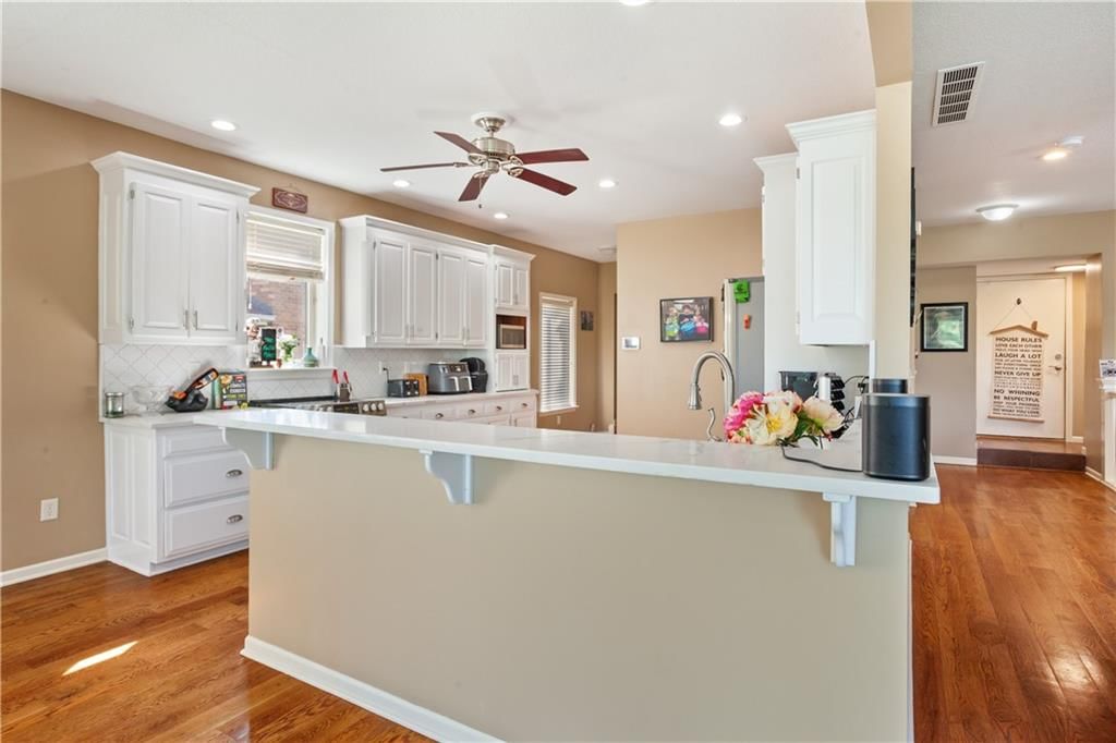 14 Emerald Shore Drive — photo 9