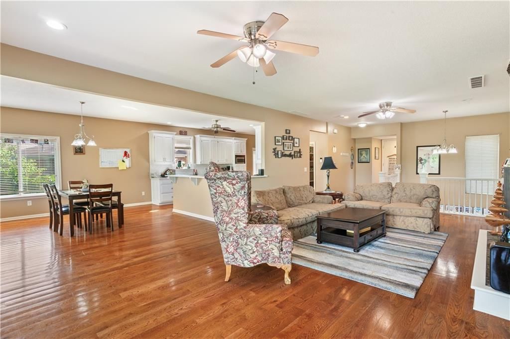 14 Emerald Shore Drive — photo 11