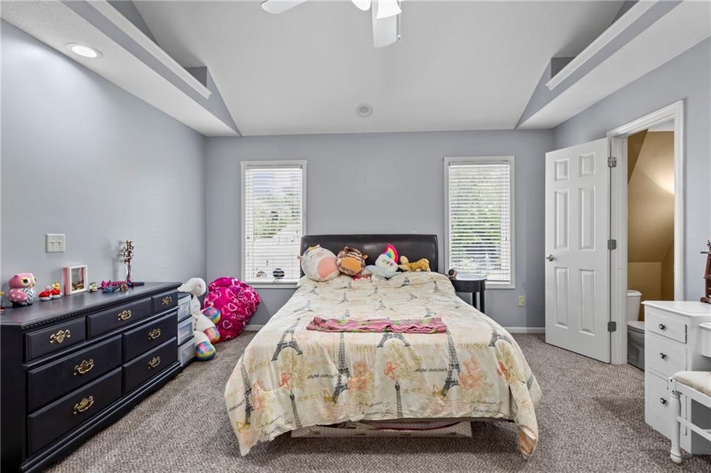 14 Emerald Shore Drive — photo 24