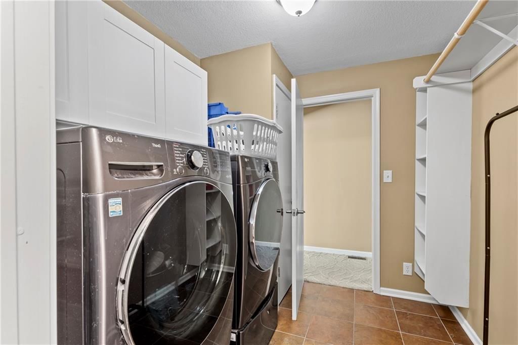 14 Emerald Shore Drive — photo 25