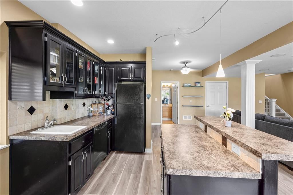 14 Emerald Shore Drive — photo 34