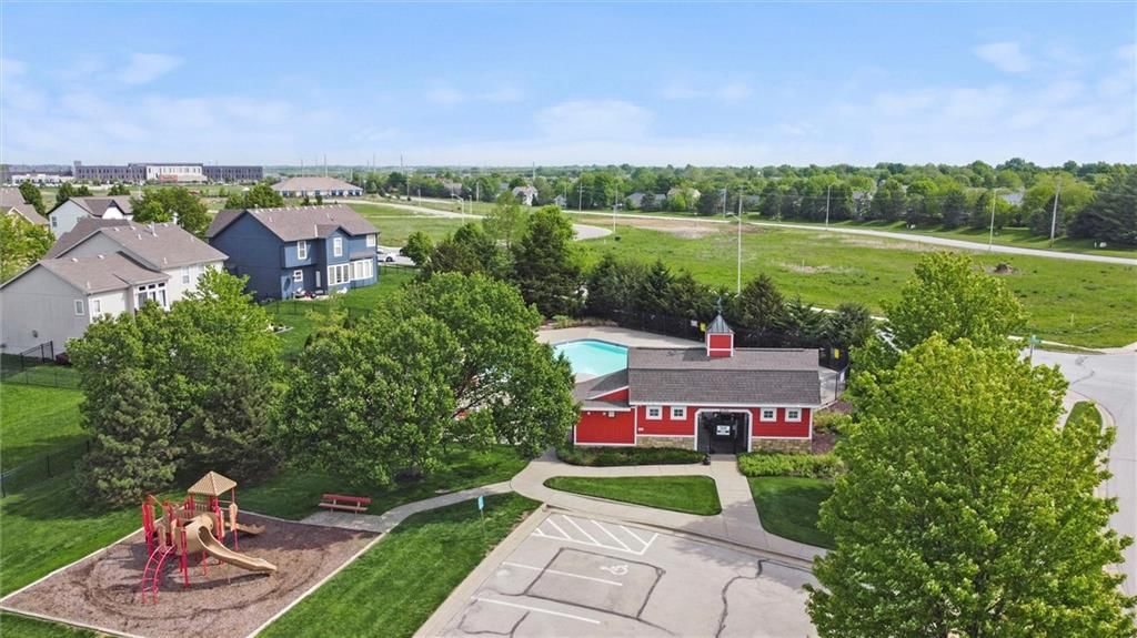 2455 W Concord Drive — photo 42