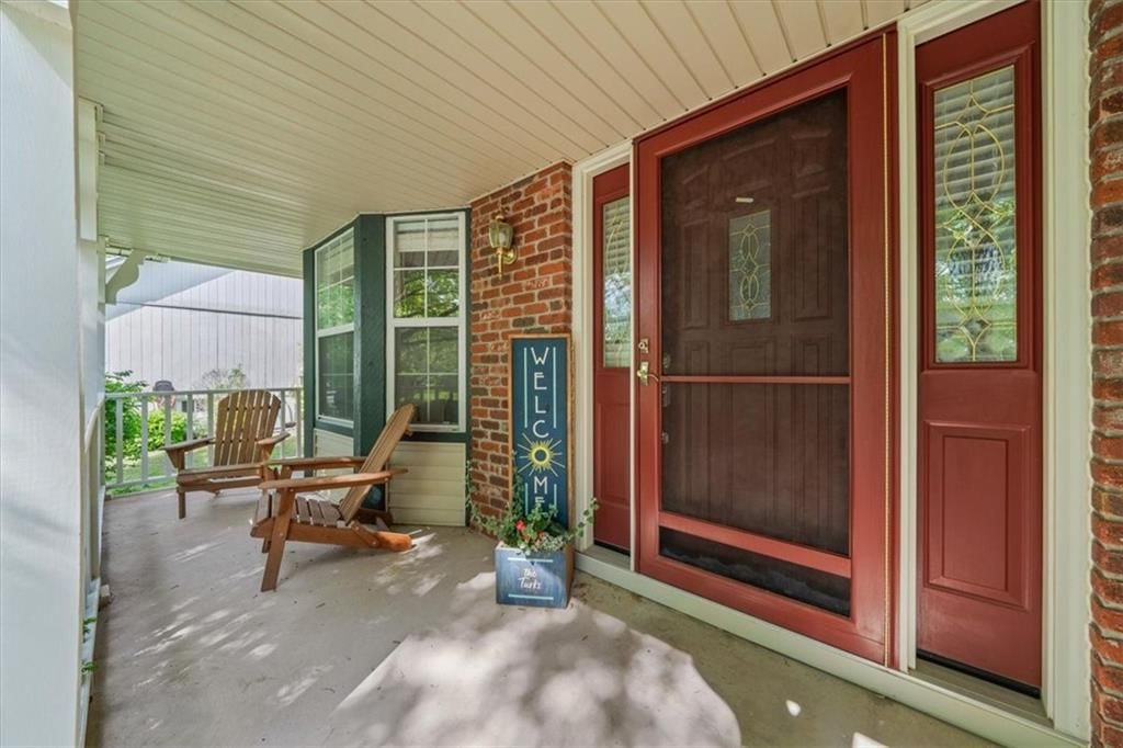 2108 Sunset Circle — photo 3