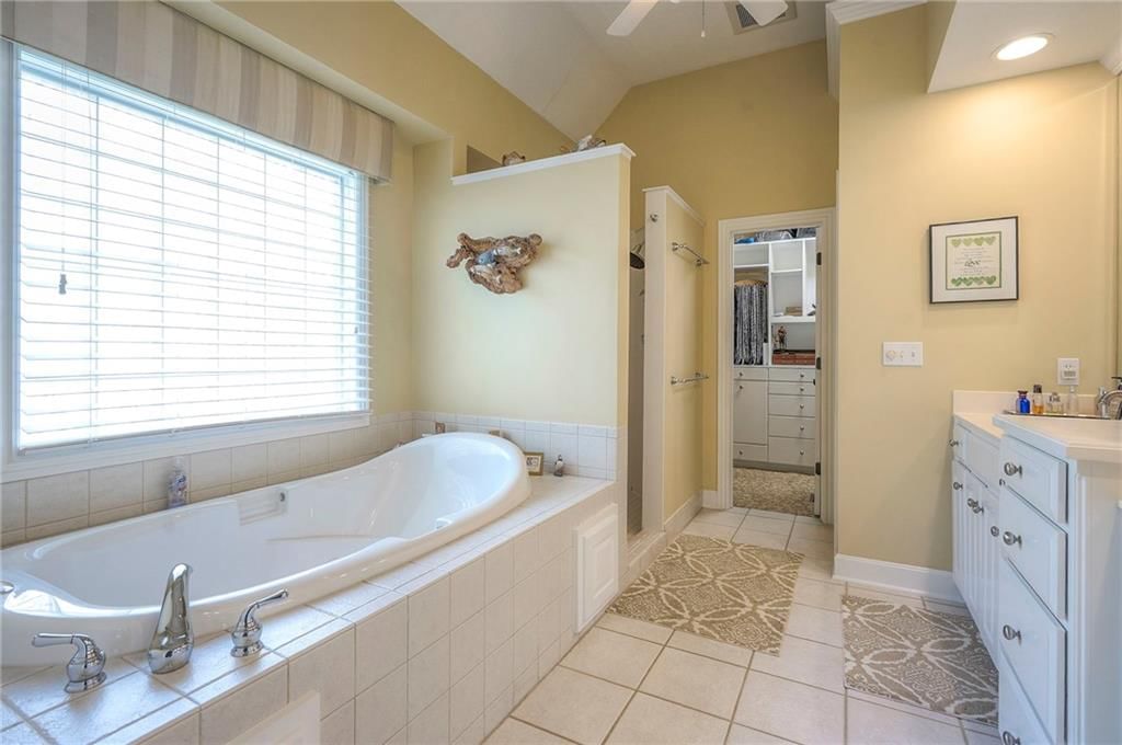 2945 W 143rd Terrace — photo 29
