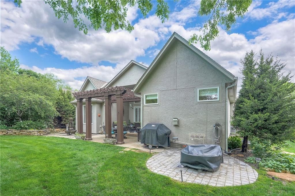 2945 W 143rd Terrace — photo 43