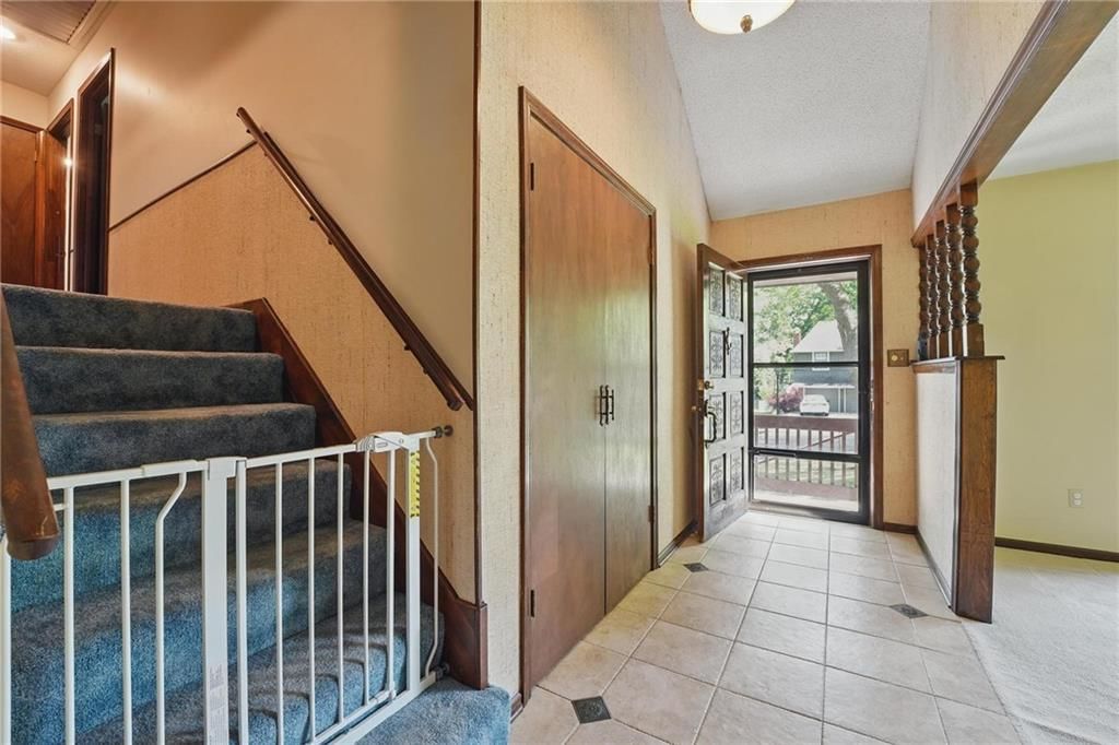10624 W 99th Street — photo 5
