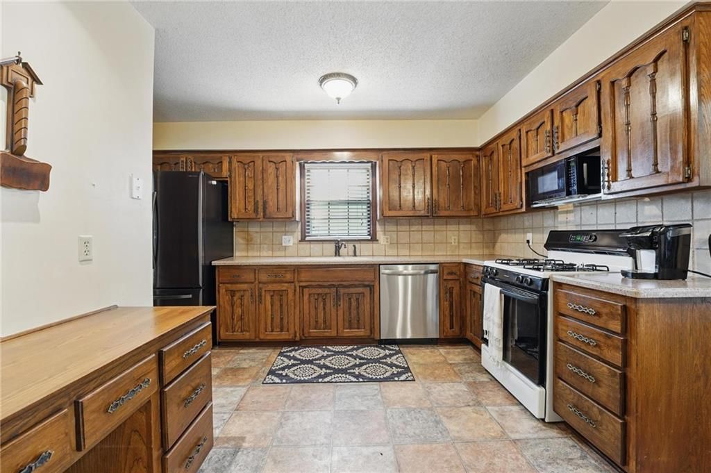 10624 W 99th Street — photo 17