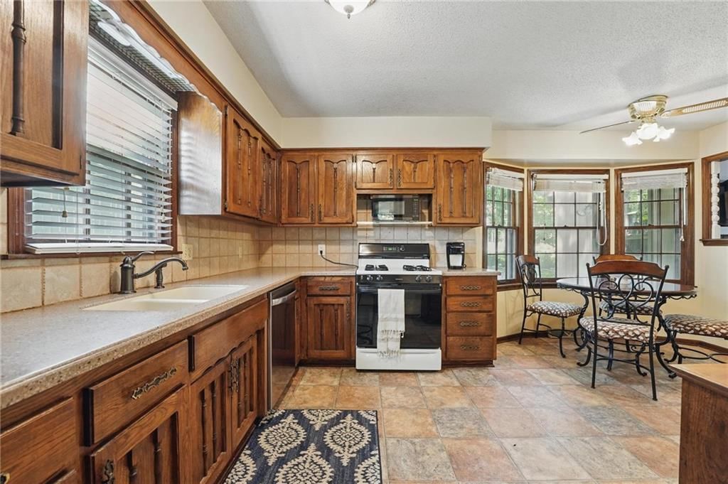 10624 W 99th Street — photo 21