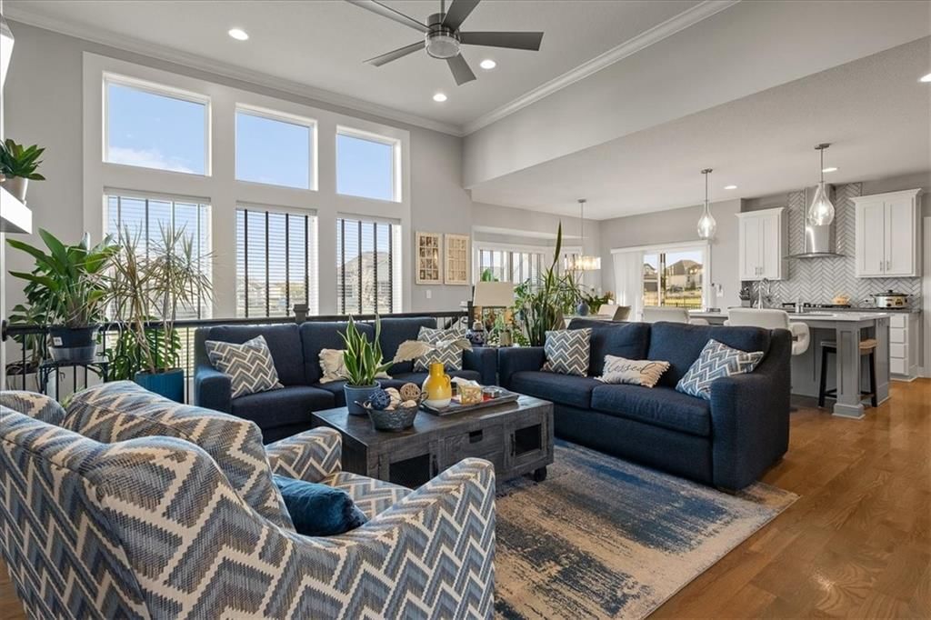 Photo 9 of 41 - 4234 Lakeview Terrace