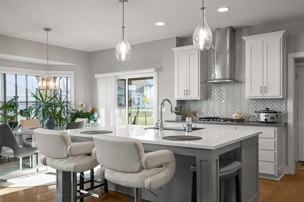 Photo 14 of 41 - 4234 Lakeview Terrace