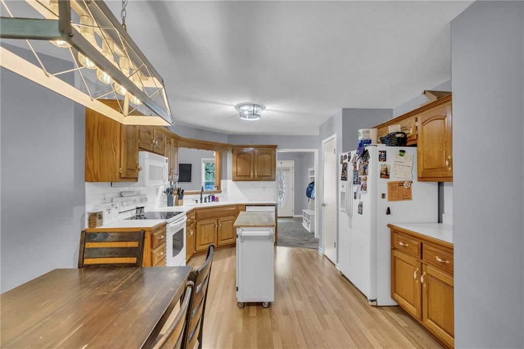 703 Oakwood Street — photo 12