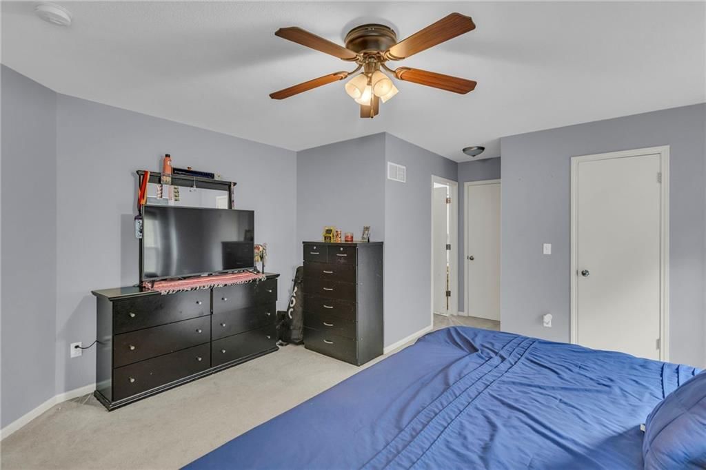 703 Oakwood Street — photo 17