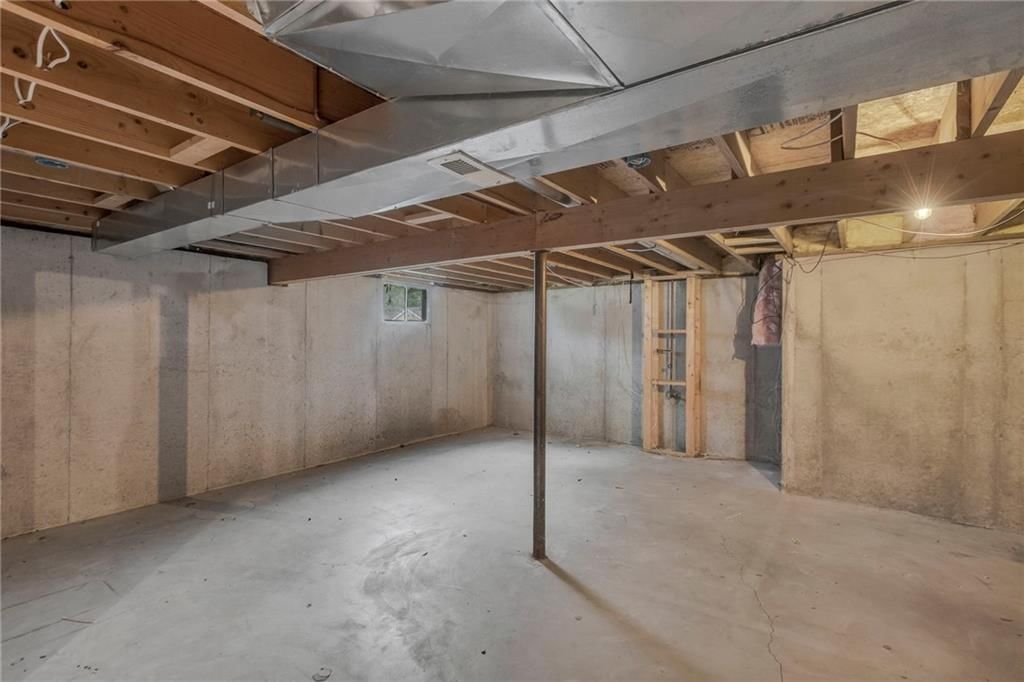 703 Oakwood Street — photo 27