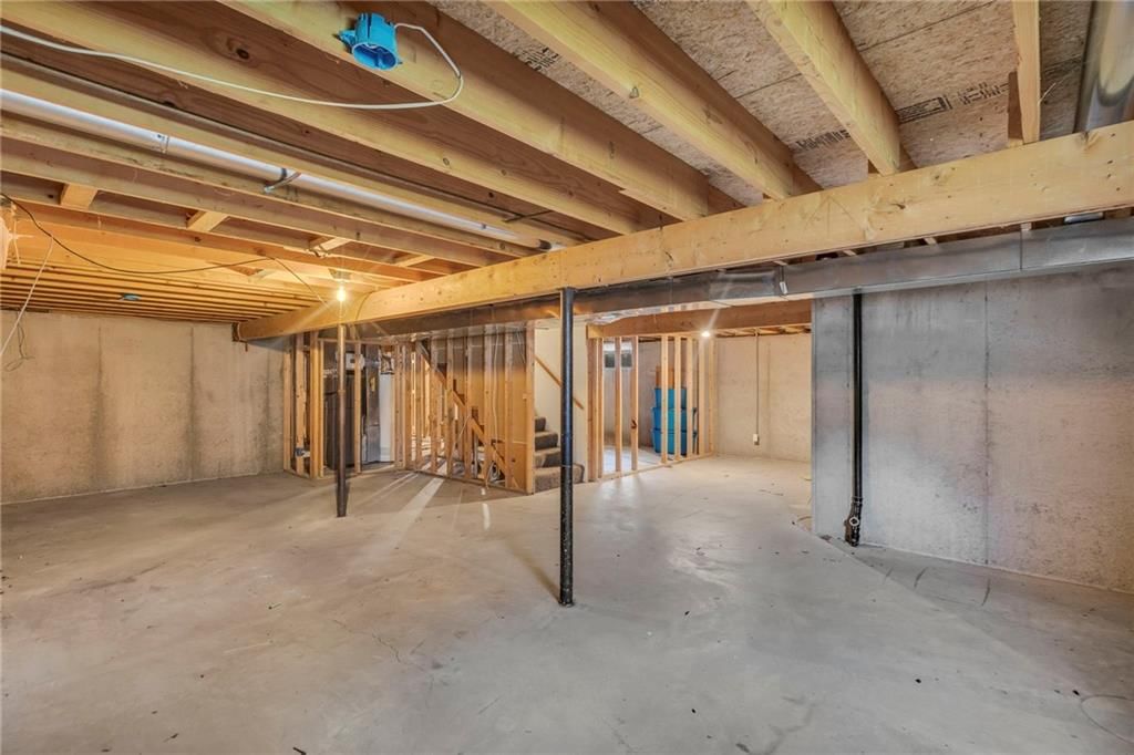 703 Oakwood Street — photo 28