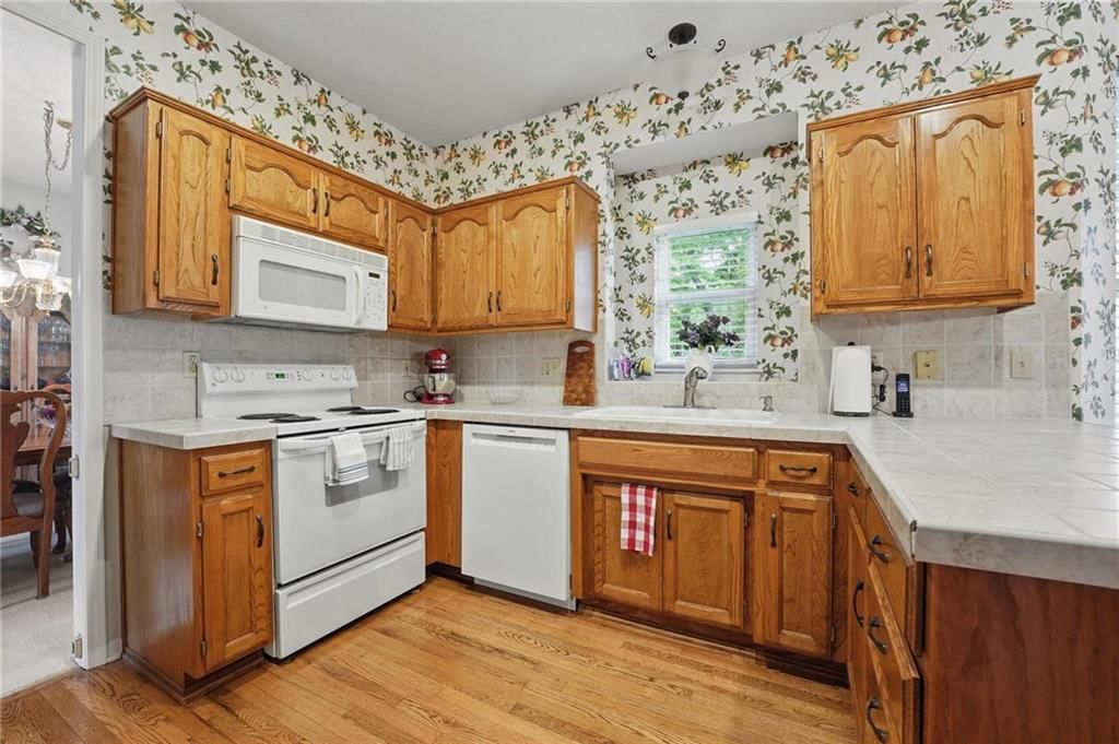 607 E 122nd Street — photo 15