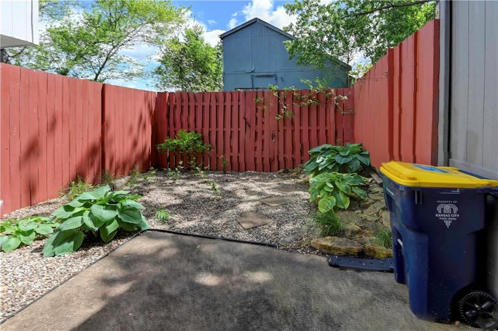 10929 McKinley Drive — photo 34