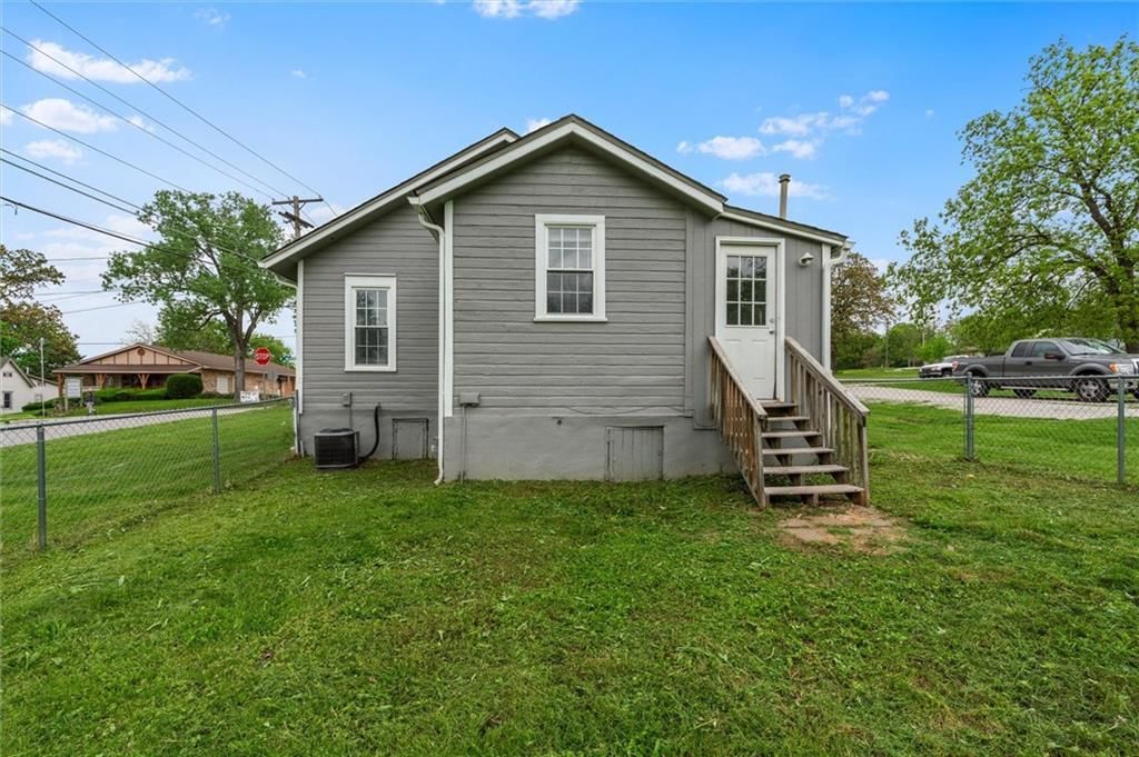 903 W Mechanic Street — photo 16