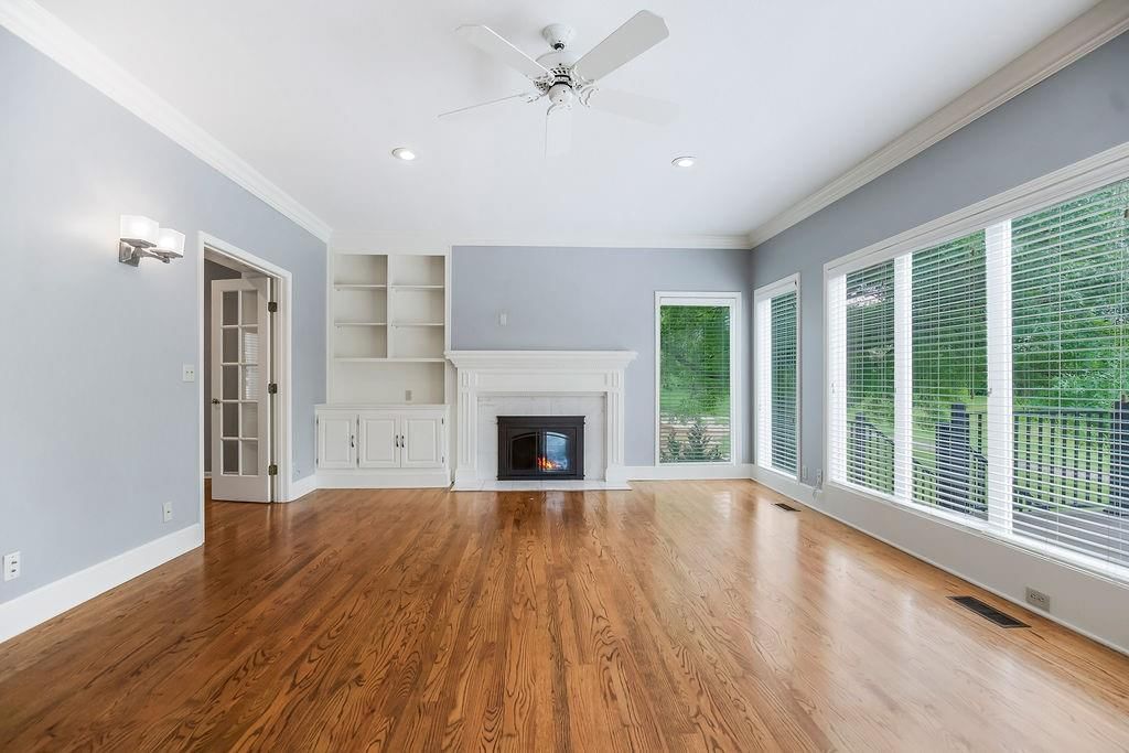 12912 Woodson Street — photo 14